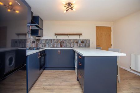 2 bedroom apartment to rent - Photo 4