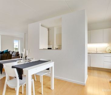 I denne skønne 3-værelses lejlighed får du: - Foto 3