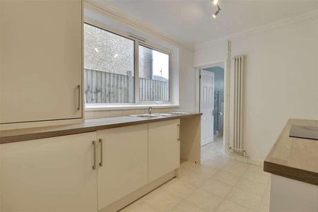 North End Grove, Portsmouth, PO2 - Photo 5