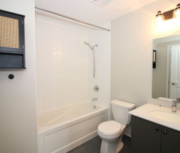 For Lease - 555 William Graham Drive Unit# 225, Aurora, Ontario - Photo 1