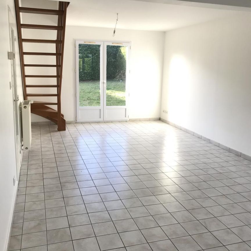 DANS LOTISSEMENT AU CALME - Photo 1