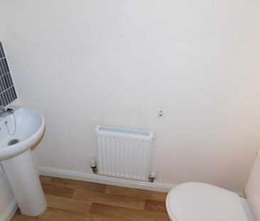 2 bedroom terraced house to rent - Photo 6