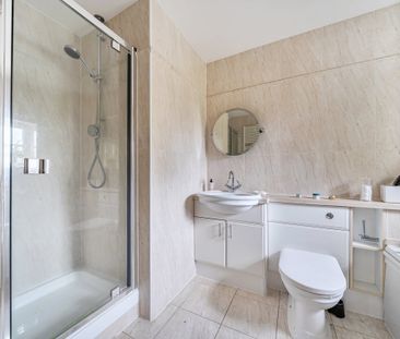 6 bedroom detached house to rent - Photo 4