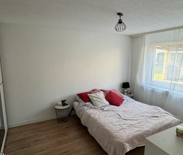 2.5 Zimmer-Wohnung mit Gartensitzplatz - Photo 4