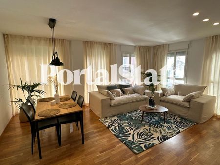 3 room luxury Flat for rent in Valencia - Photo 4