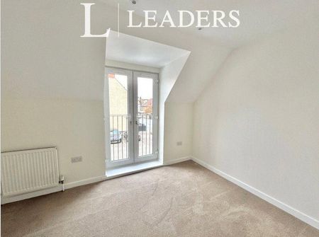 2 bedroom flat to rent - Photo 2