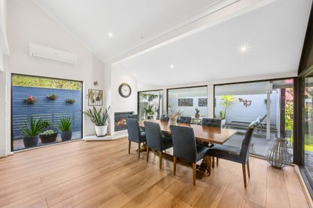 124 Barrenjoey Road, Mona Vale NSW 2103 - House For Rent | Domain - Photo 5