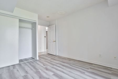 For Lease - 23 Oneida Crescent Unit# 612, Richmond Hill, Ontario - Photo 2