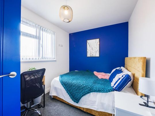 1 bedroom in a house share to rent - Photo 1