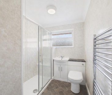 2 bedroom semi-detached bungalow to rent - Photo 4