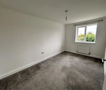 3 bedroom detached house to rent - Photo 2