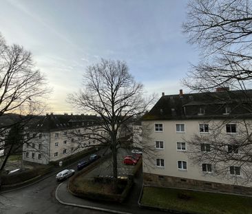 Dachgeschoss-Wohnung mit Wohlfühlfaktor – Einbauküche & Garten möglich - Photo 6