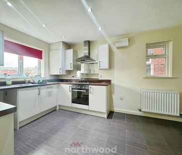 3 bedroom semi-detached house to rent - Photo 6