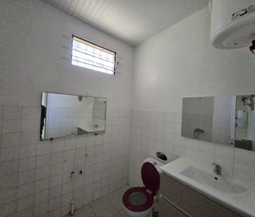 Location Appartement 3 pièces 47m² LE GOSIER 97190 - Photo 1