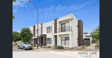 Modern Comfort in the Heart of St Clair - Photo 5