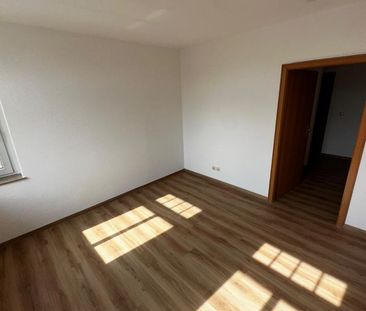 Ruhiges, Idyllisches Wohnen** 2-Zimmer-Wohnung in der nähe vom Reuß... - Foto 1