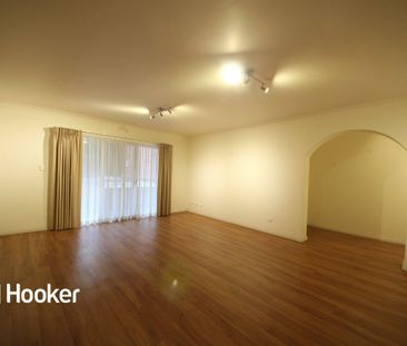 2 Bedroom Apartment In the Heart of Burwood! - Photo 5