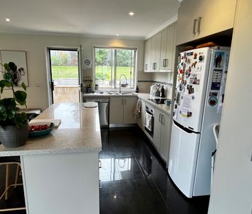 Modern, Comfortable & Convenient Living in Sorell - Photo 6