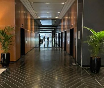 Melbourne CBD - Photo 2