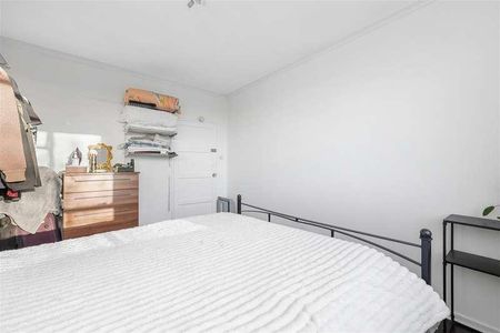 Bevin Court, Islington, WC1X - Photo 4