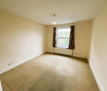 2 bedroom maisonette to rent - Photo 2