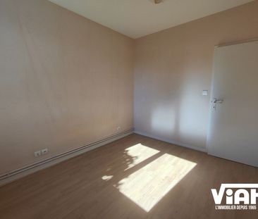 T3 AVEC TERRASSE PROCHE DENIS DUSSOUBS - Photo 4