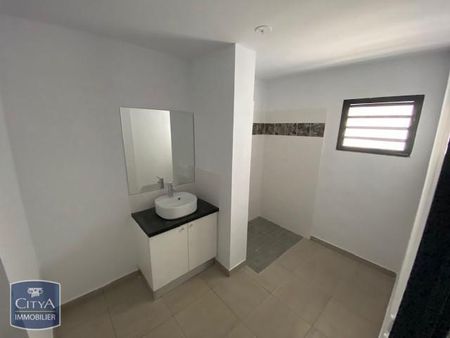 Location Appartement 3 pièces 72m² LA MONTAGNE 97417 - Photo 4