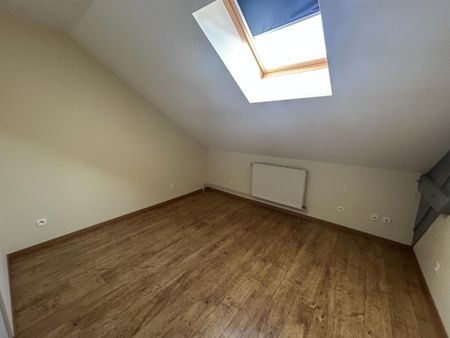 Location Appartement 3 pièces 66m² LE CREUSOT 71200 - Photo 2