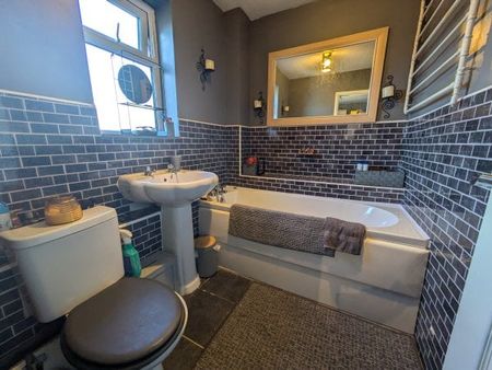 Tollgate Hill 1 bedroom maisonette to rent - Photo 4