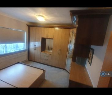 1 bedroom in a house share to rent - Photo 5