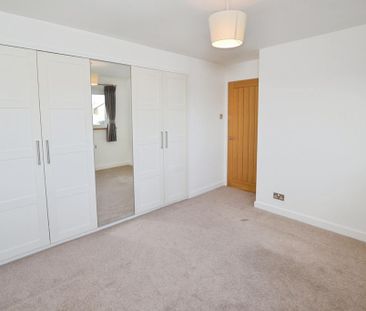 3 bedroom detached house to rent - Photo 4