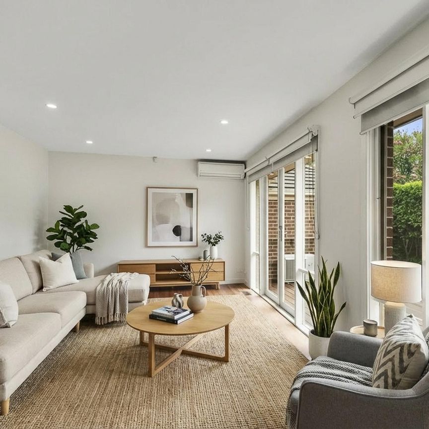 63 Hall Street, Ormond VIC 3204 - House For Rent | Domain - Photo 1