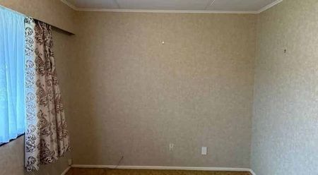 PAHIATUA - 2 BEDROOMS - Photo 3