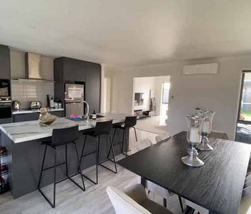 4 Bedroom Family Home - Photo 4