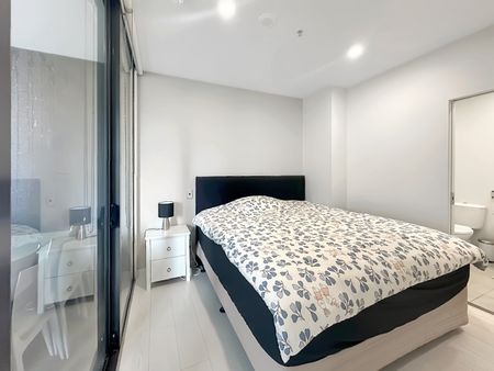 Experience premier city living - Photo 3