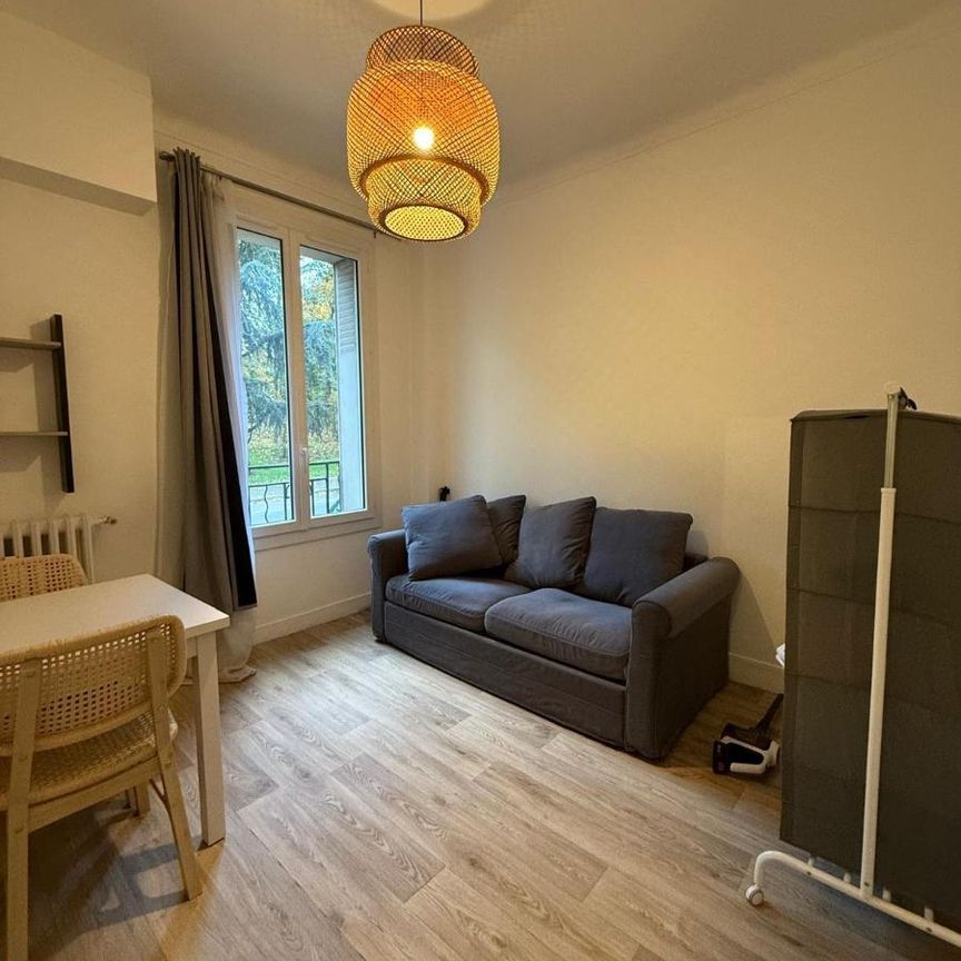 Location Appartement 1 pièce 17m² ISSY LES MOULINEAUX 92130 - Photo 1