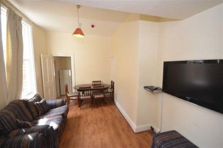 Six Bedroom Student Property - Photo 2