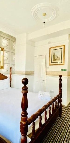 1 bedroom in a house share to rent - Photo 1