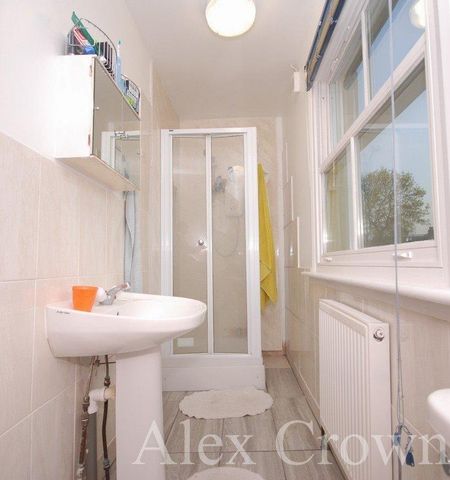 3 bedroom house share to rent - Photo 4