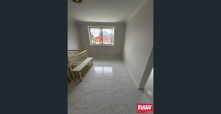 Spacious Townhouse Ready to Move In - Photo 3