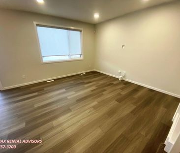 UPPER 2127 Muckleplum Crescent Southwest - Photo 1