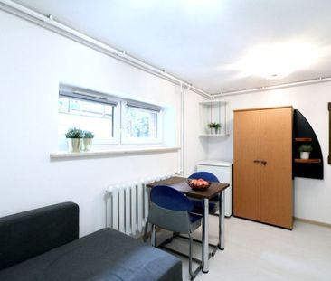 Umeblowana kawalerka w kameralnym budynku-Zacisze 17.5 m² - Photo 5