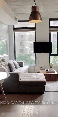 1 Bed & 1 bath - 111 Bathurst St - OneEleven Condos - Photo 1