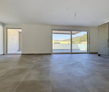 Lumineux 2.5 pièces au 2e étage avec grande terrasse - Promotion Al... - Foto 1