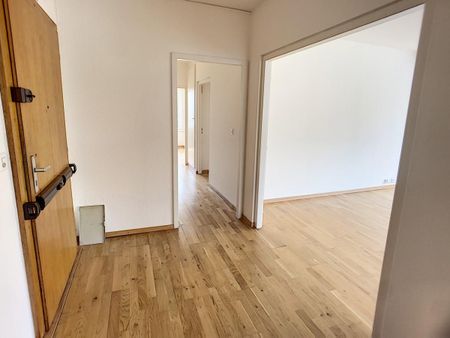 Appartement de 6 pièces au 2ème étage - Photo 2
