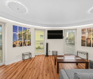 Garland Court, Premiere Place E14 - Photo 3