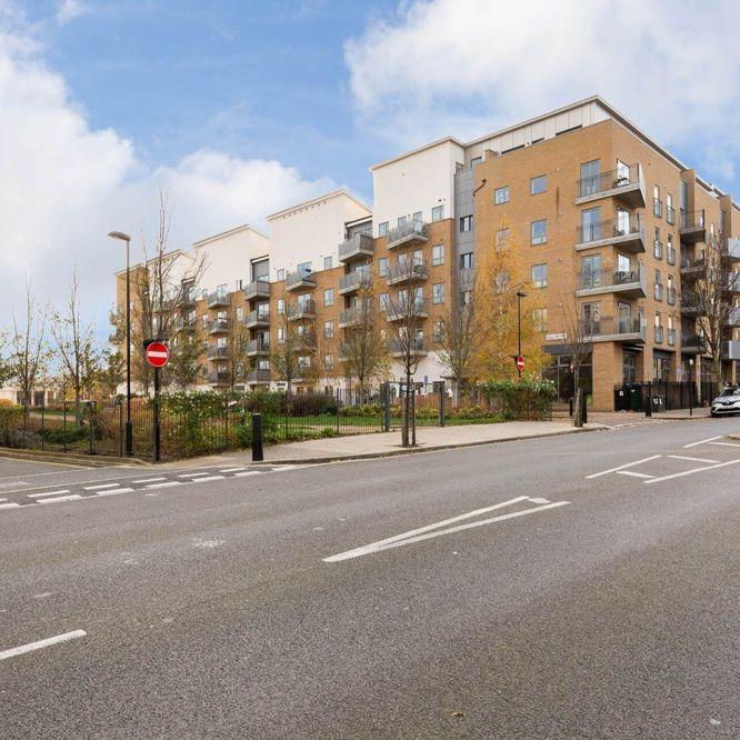 3 bedroom apartment to rent - Photo 2