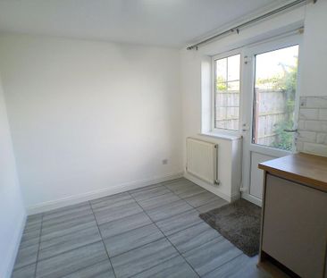 2 bedroom terraced house to rent - Photo 6