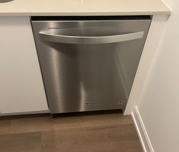 For Lease - 3220 William Coltson Avenue Unit# 1002, Oakville, Ontario - Photo 6