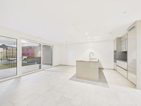 First Rental – High-quality 2.5 room in Bachenbülach - Photo 2